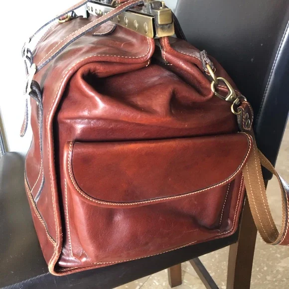 Vtg XL Leather Doctors Duffel Bag  🎩👑 - Picture 7 of 16